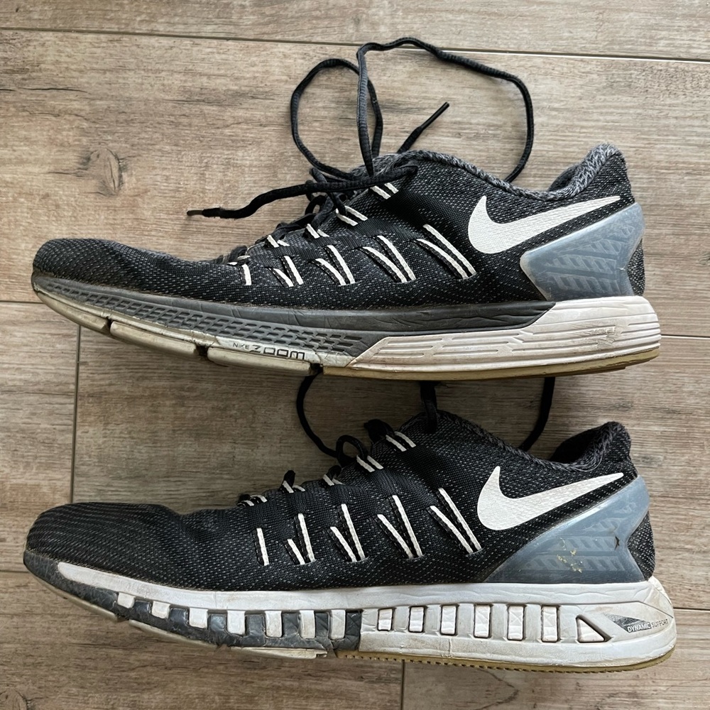 Mens nike running shoes